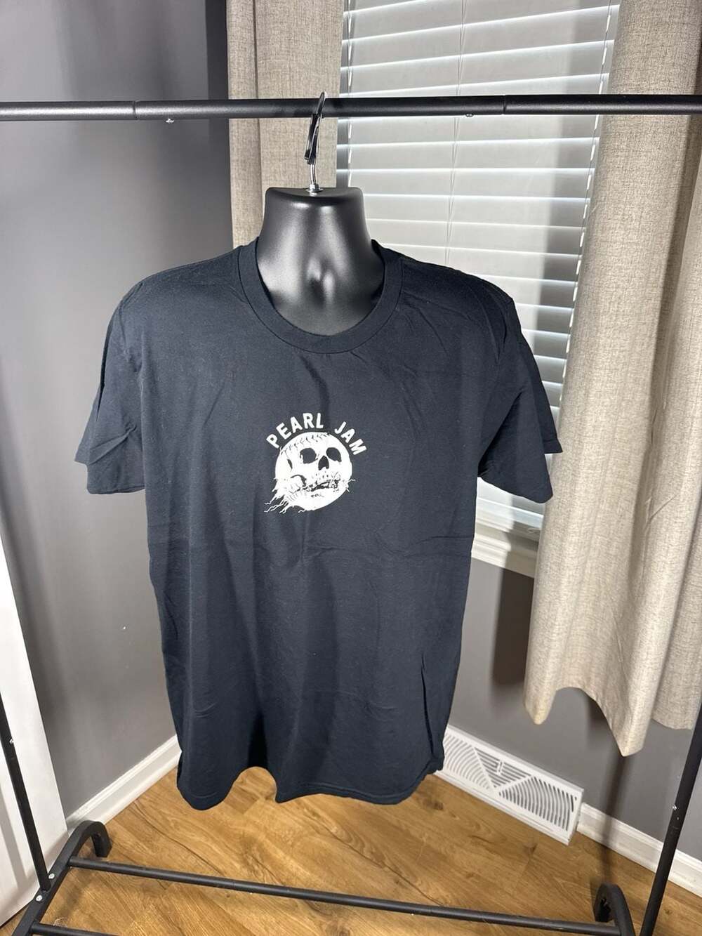 Pearl Jam 2016 Fenway Park & Wrigley Field Baseball Skull Concert Tee Size XL